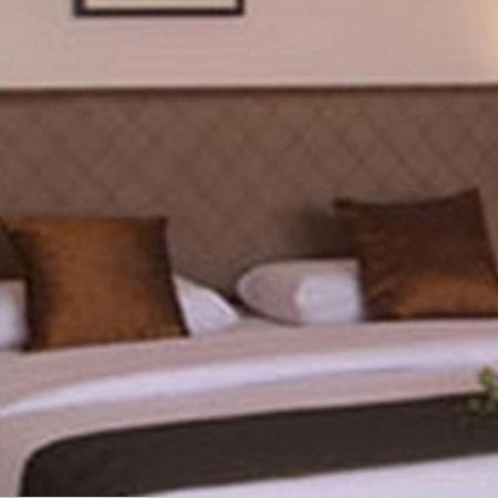 Hotel Le Beringin Salatiga Zewnętrze zdjęcie